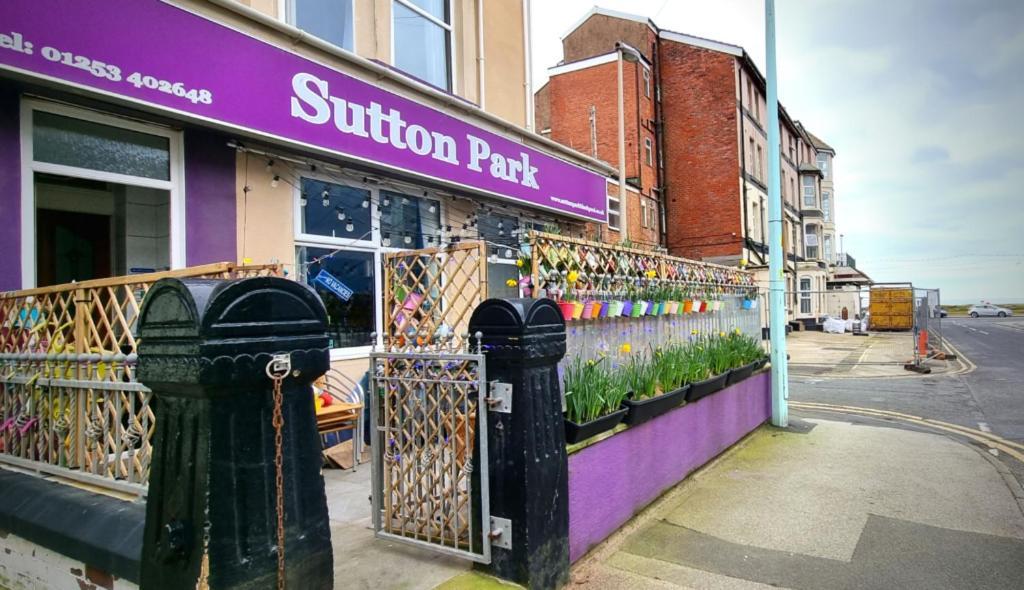 Sutton Park Guest House Blackpool Exterior photo