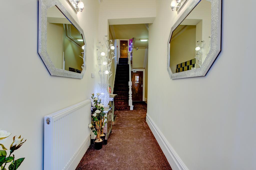 Sutton Park Guest House Blackpool Exterior photo